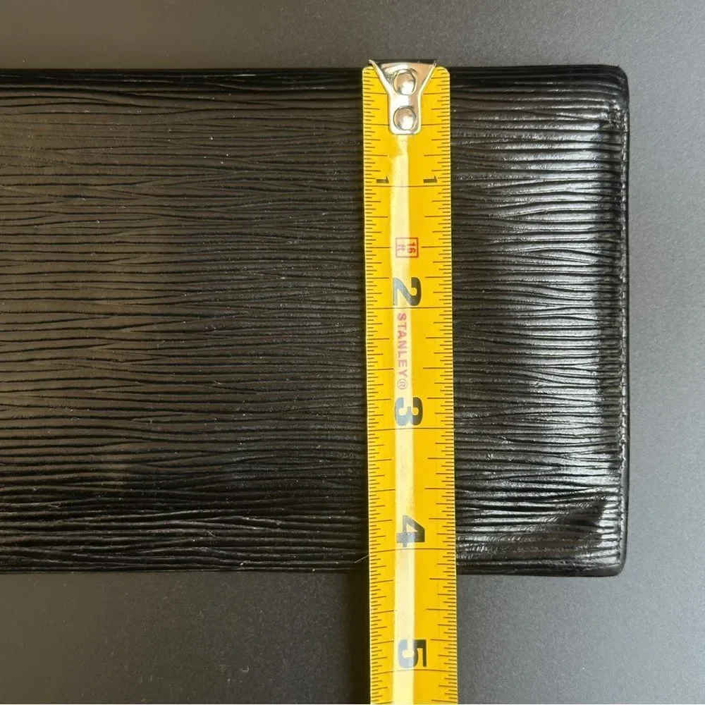 Louis Vuitton Epi‎ Sarah Long Wallet Black